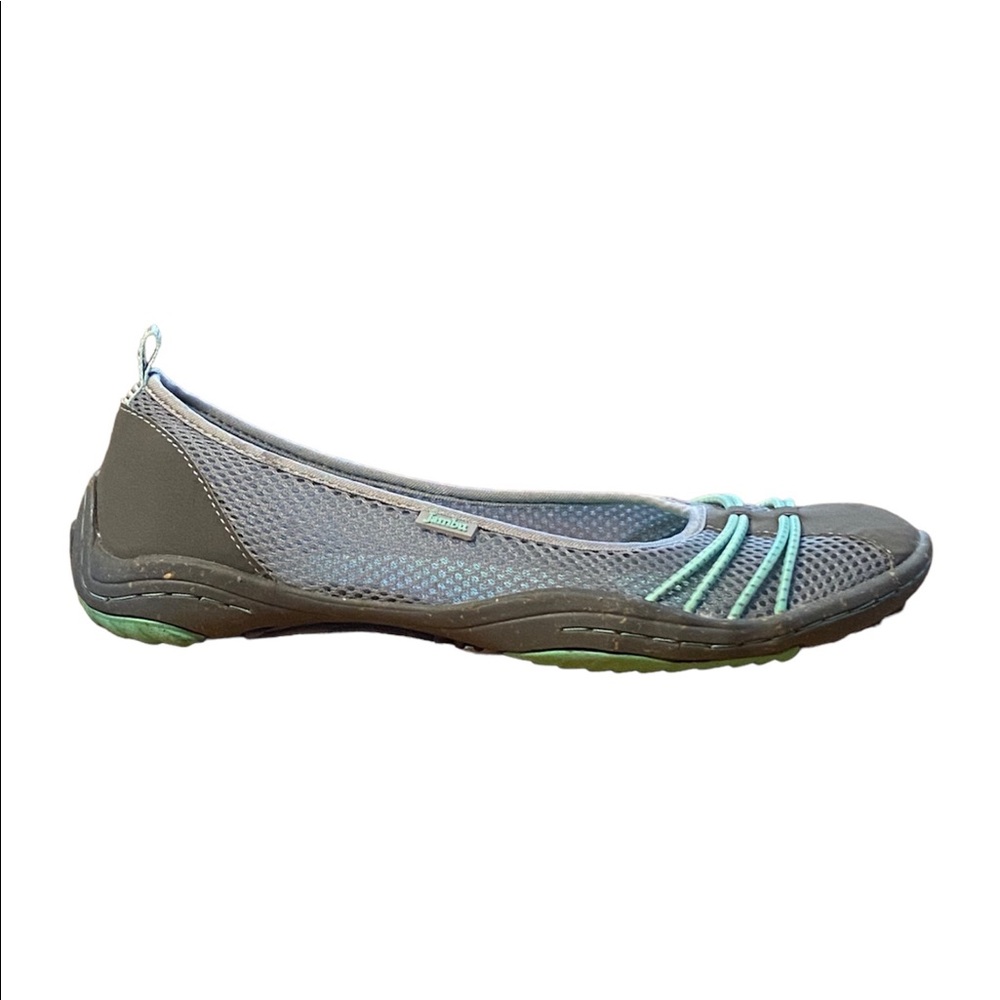 Jambu flats NWT